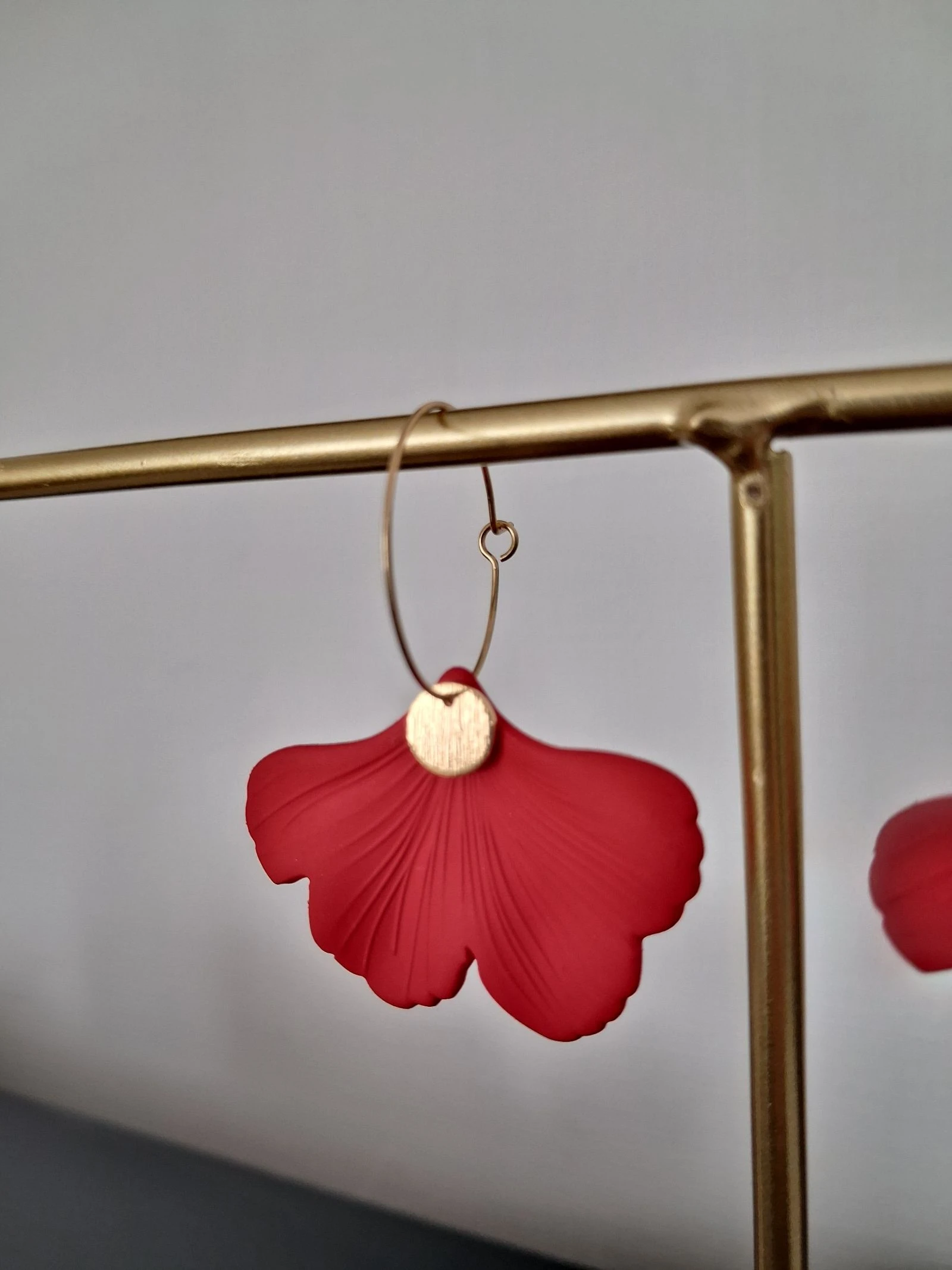 Red earrings – photo 2